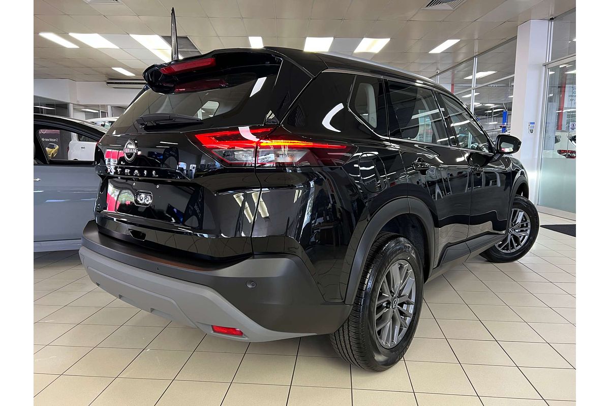 2025 Nissan X-TRAIL ST T33