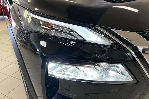 2025 Nissan X-TRAIL ST T33