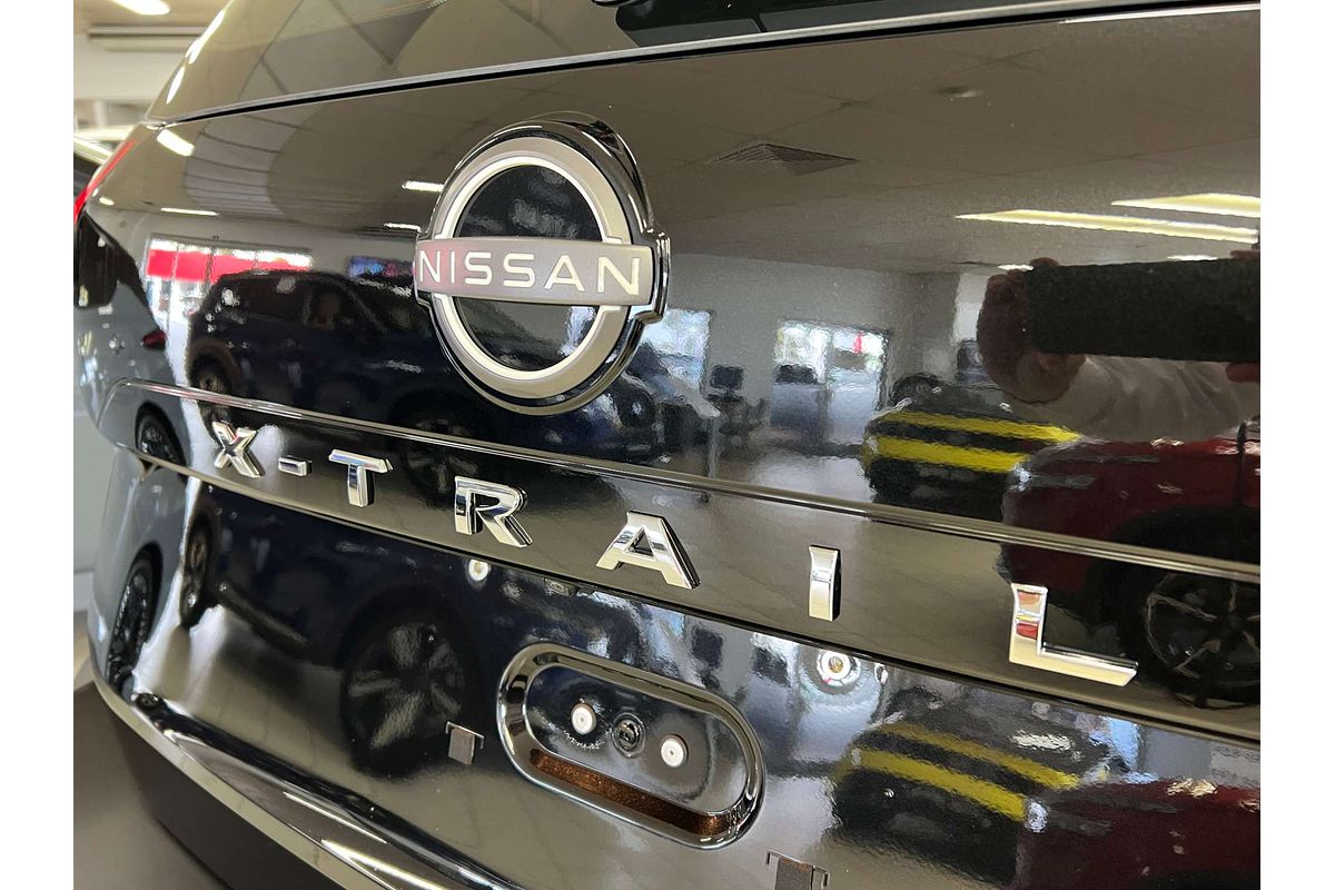 2025 Nissan X-TRAIL ST T33