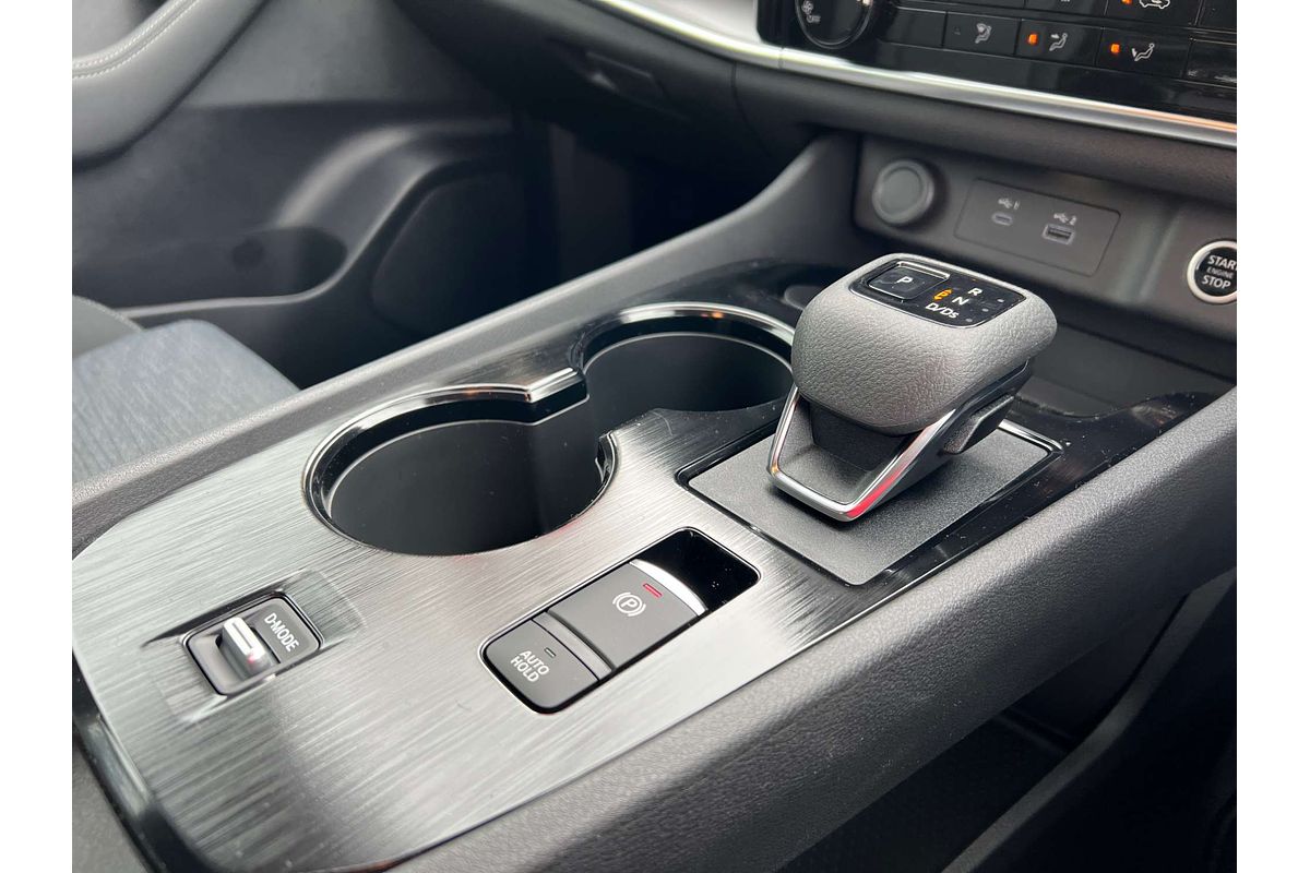 2025 Nissan X-TRAIL ST T33