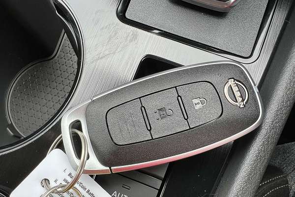 2025 Nissan X-TRAIL ST T33