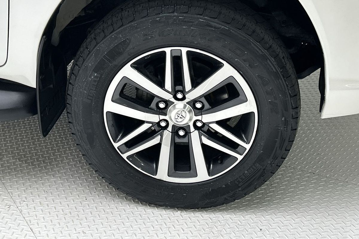 2019 Toyota Hilux SR5 GUN126R 4X4