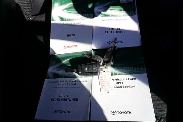 2021 Toyota Hilux SR GUN126R 4X4