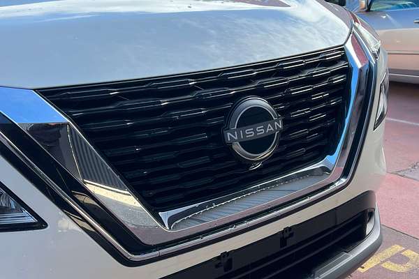 2025 Nissan X-TRAIL ST T33