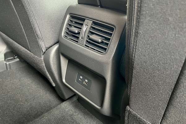 2025 Nissan X-TRAIL ST T33