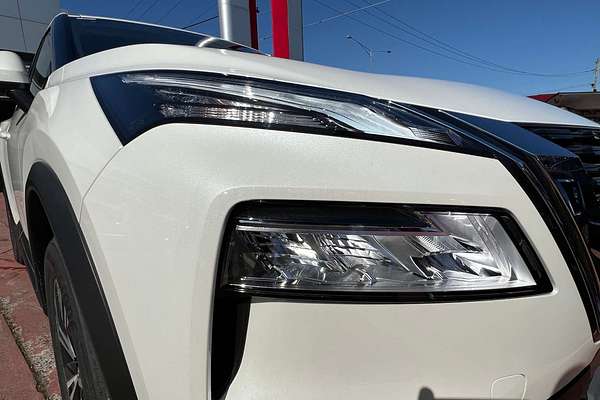 2025 Nissan X-TRAIL ST-L T33