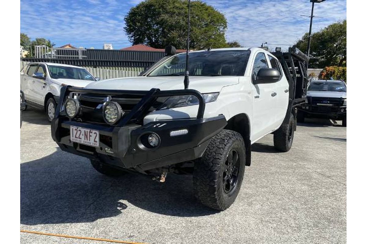 2020 Mitsubishi Triton GLX ADAS MR 4X4