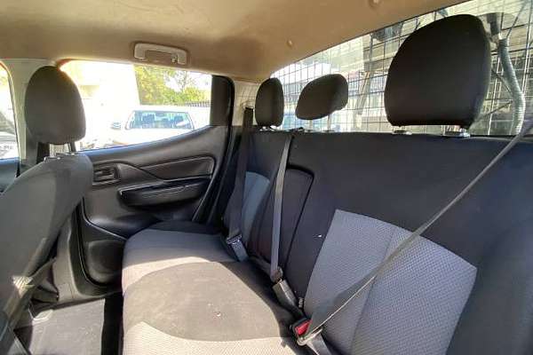 2020 Mitsubishi Triton GLX ADAS MR 4X4
