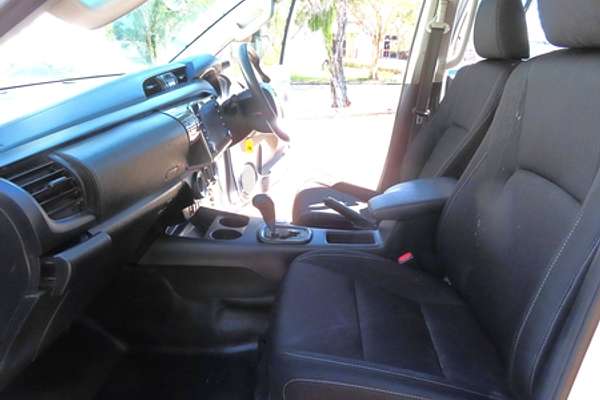 2020 Toyota Hilux SR GUN126R 4X4