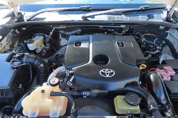 2020 Toyota Hilux SR GUN126R 4X4