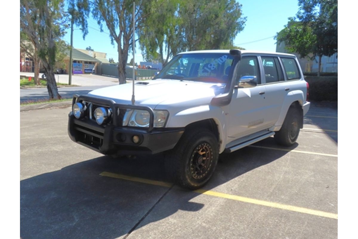 2010 Nissan Patrol DX GU 7