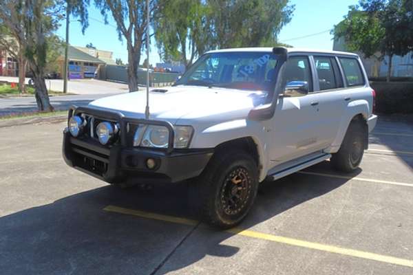 2010 Nissan Patrol DX GU 7