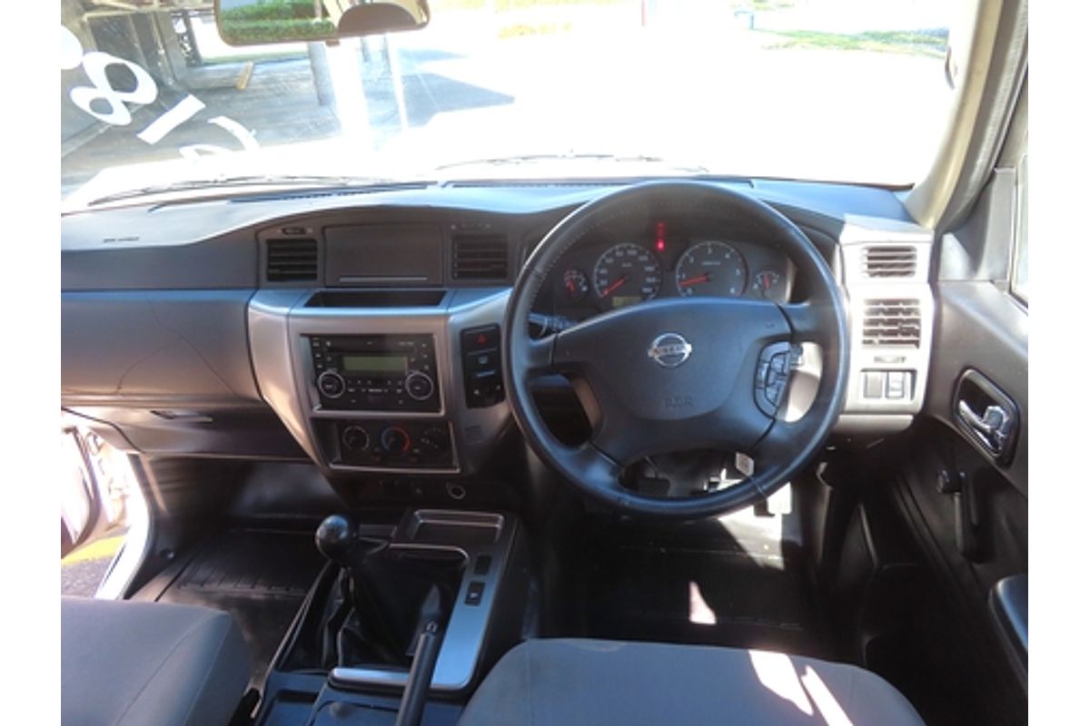 2010 Nissan Patrol DX GU 7