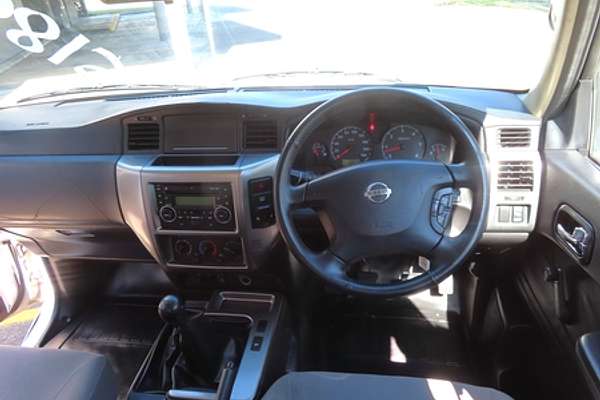 2010 Nissan Patrol DX GU 7