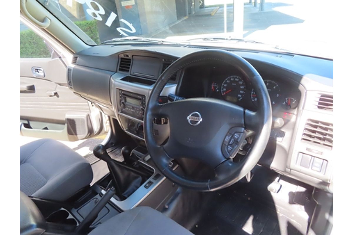 2010 Nissan Patrol DX GU 7