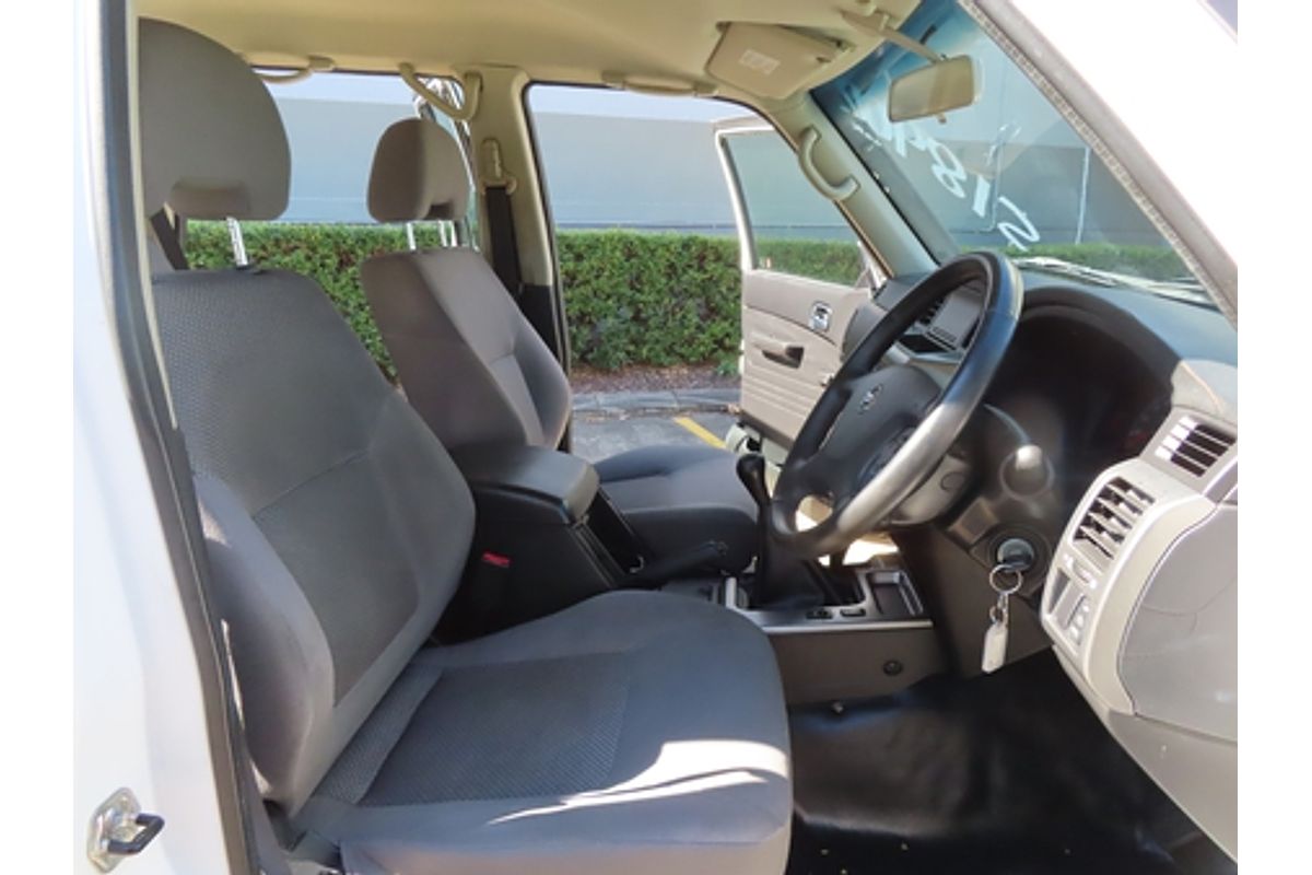 2010 Nissan Patrol DX GU 7