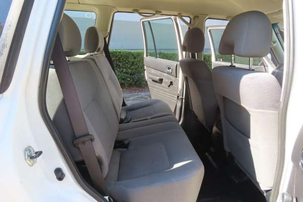 2010 Nissan Patrol DX GU 7