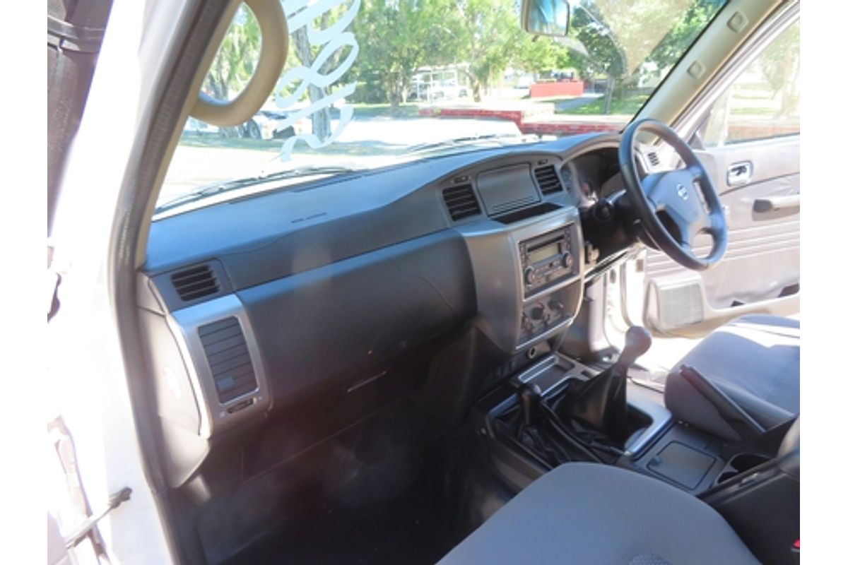2010 Nissan Patrol DX GU 7