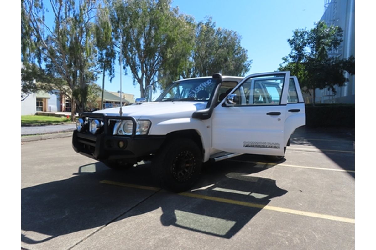 2010 Nissan Patrol DX GU 7