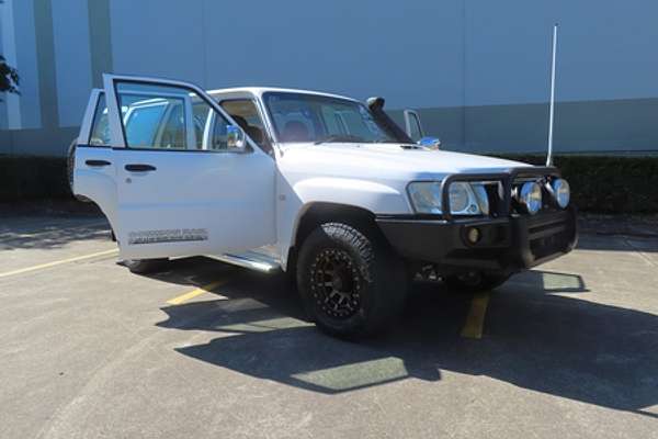 2010 Nissan Patrol DX GU 7