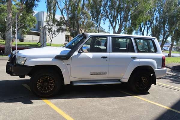 2010 Nissan Patrol DX GU 7