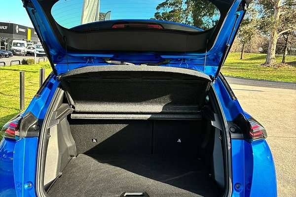 2023 Peugeot 2008 Allure P24