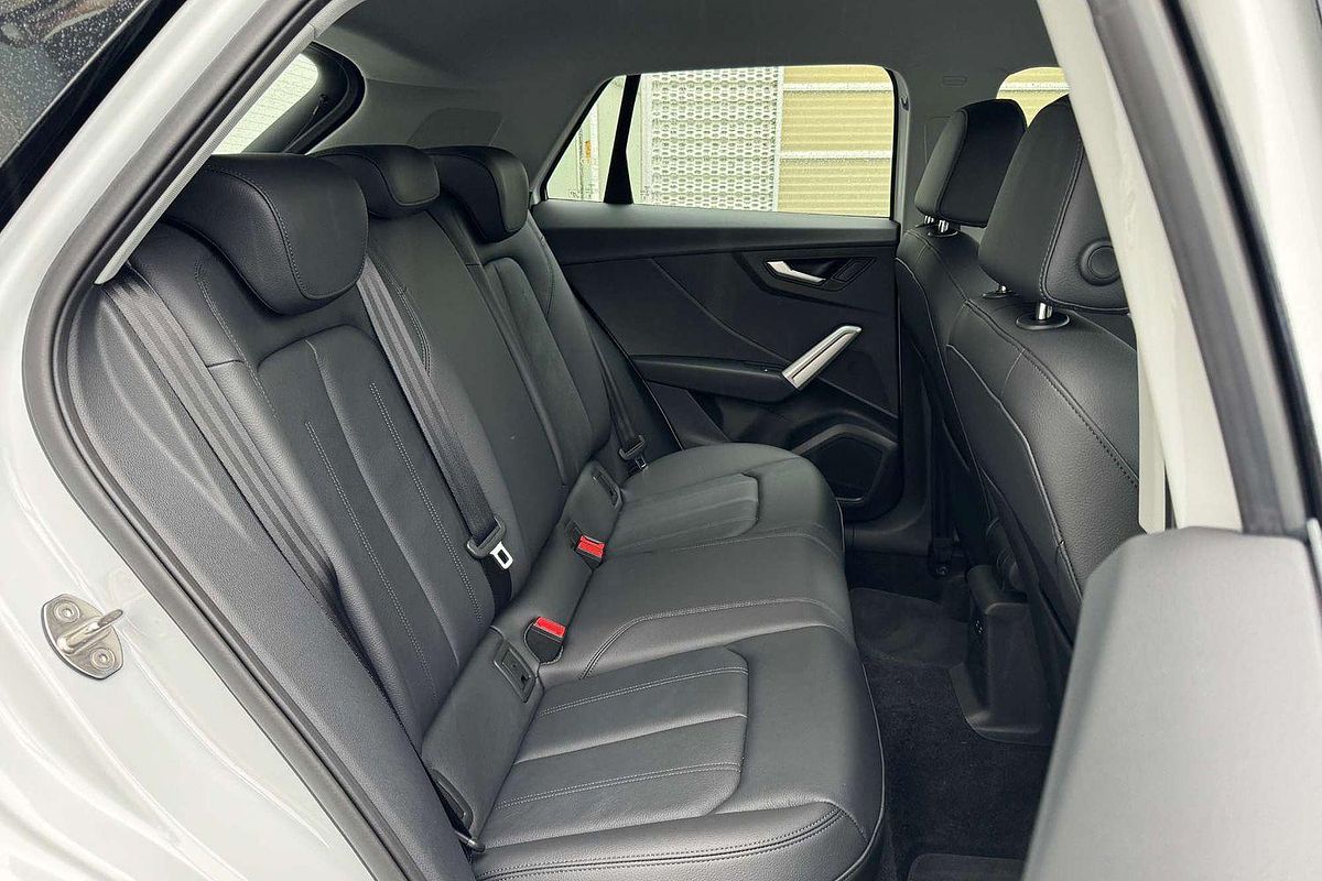 2025 Audi Q2 35 TFSI S line edition GA