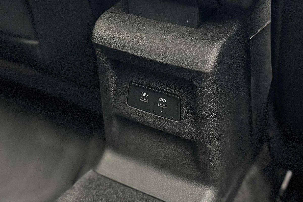 2025 Audi Q2 35 TFSI S line edition GA
