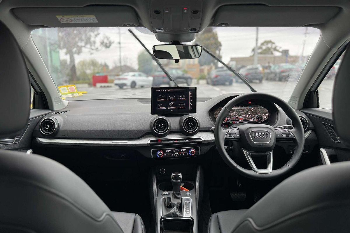 2025 Audi Q2 35 TFSI S line edition GA