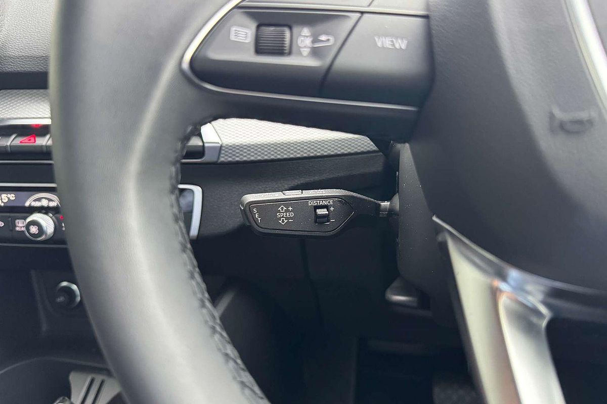 2025 Audi Q2 35 TFSI S line edition GA