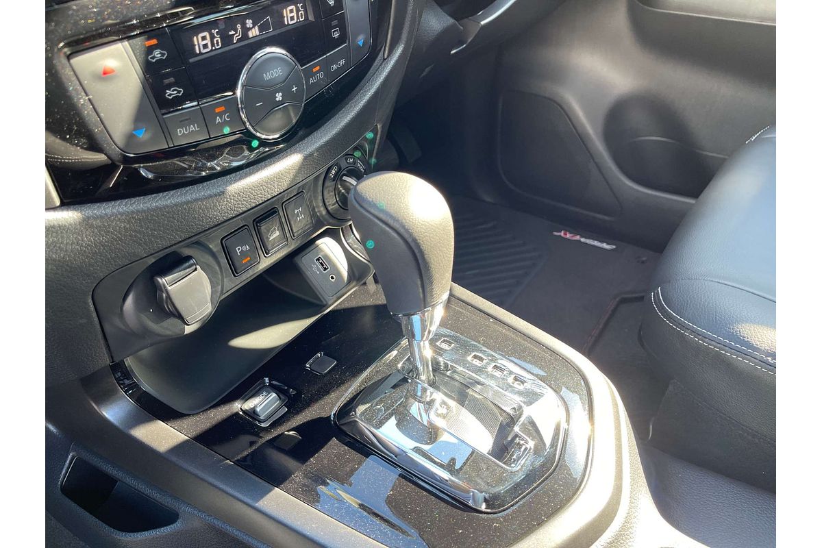 2025 Nissan Navara PRO-4X D23 4X4