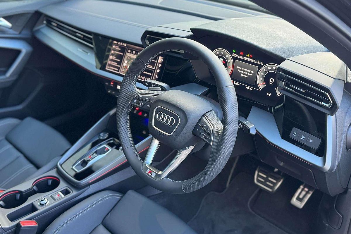 2025 Audi A3 35 TFSI S line GY