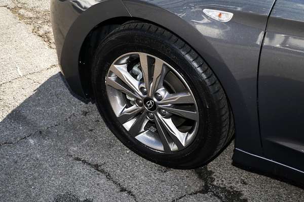 2018 Hyundai Elantra Active AD