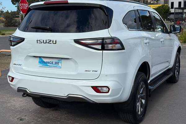 2022 Isuzu MU-X LS-U