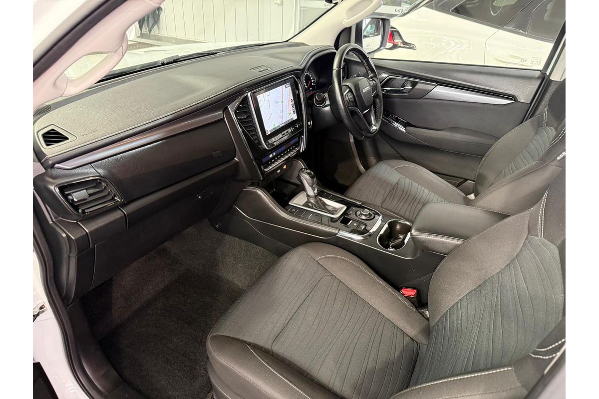 2022 Isuzu MU-X LS-U
