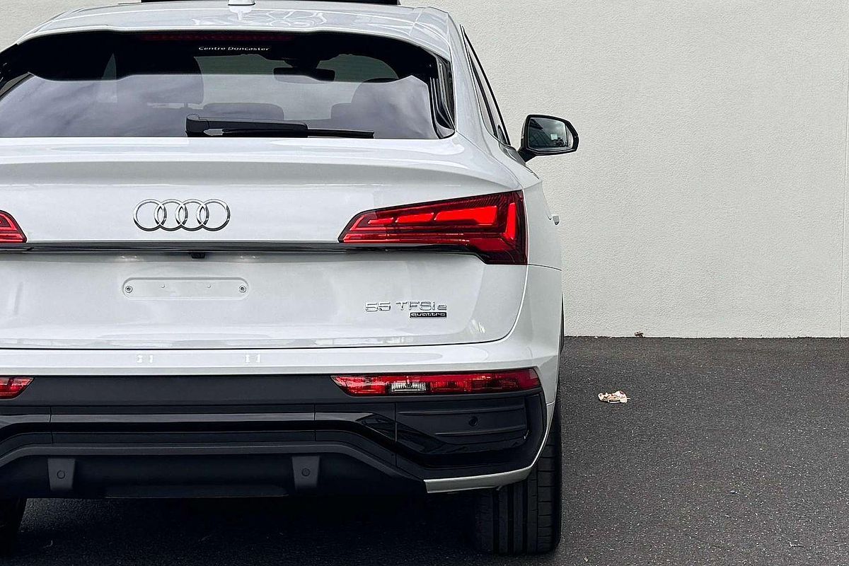 2025 Audi Q5 55 TFSI e S line FY