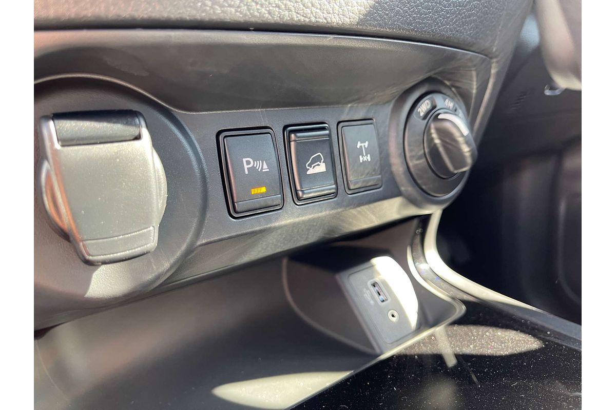 2025 Nissan Navara PRO-4X D23 4X4