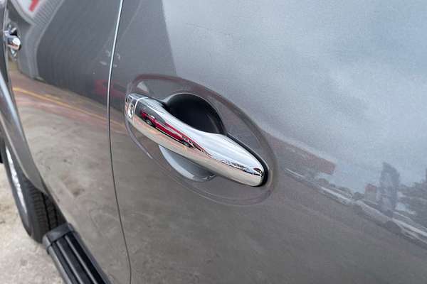 2025 Nissan Navara ST D23 4X4