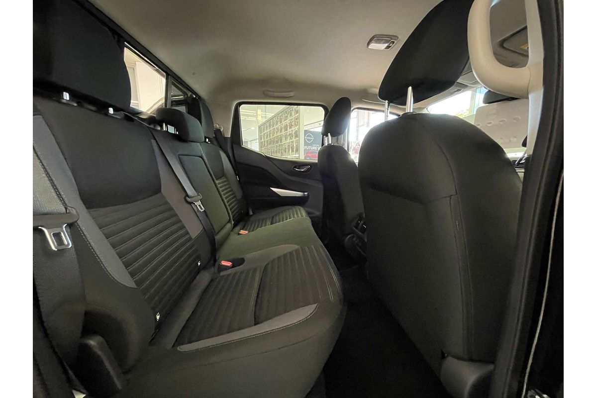 2025 Nissan Navara ST D23 4X4