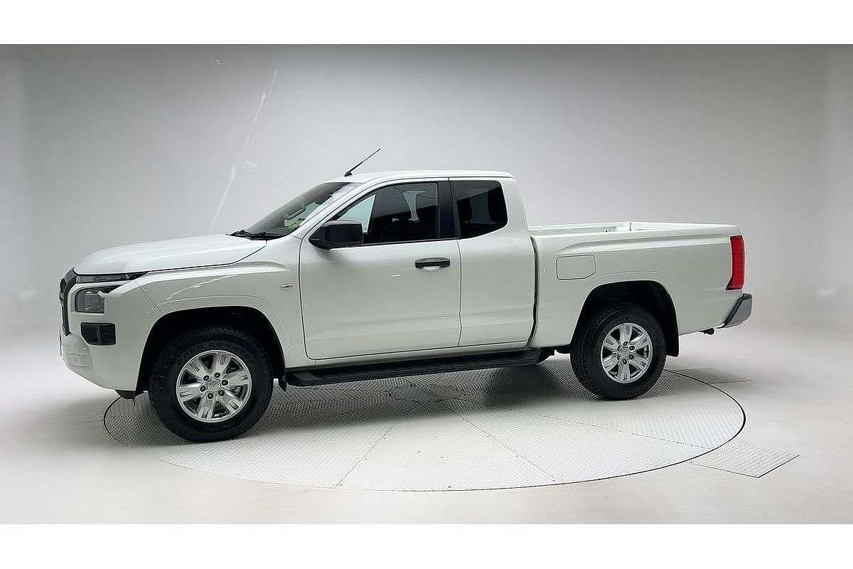 2024 Mitsubishi Triton GLX+ MV 4X4