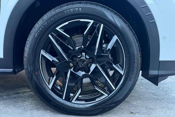 2025 Peugeot 5008 Allure Hybrid P74