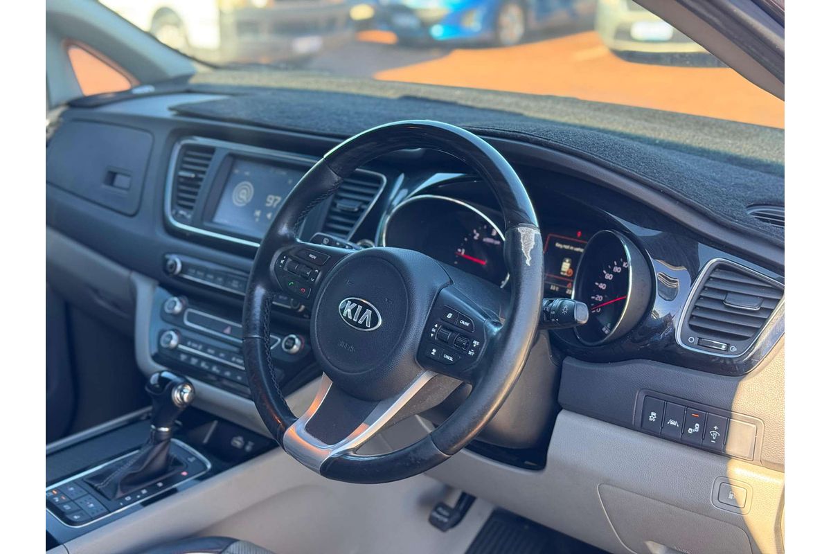 2016 Kia Carnival Platinum YP