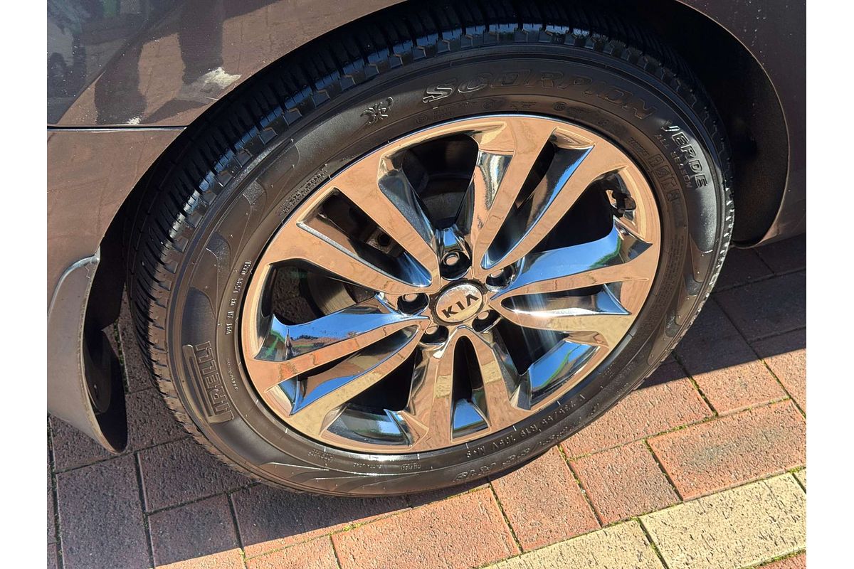 2016 Kia Carnival Platinum YP