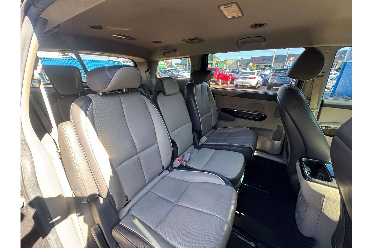2016 Kia Carnival Platinum YP
