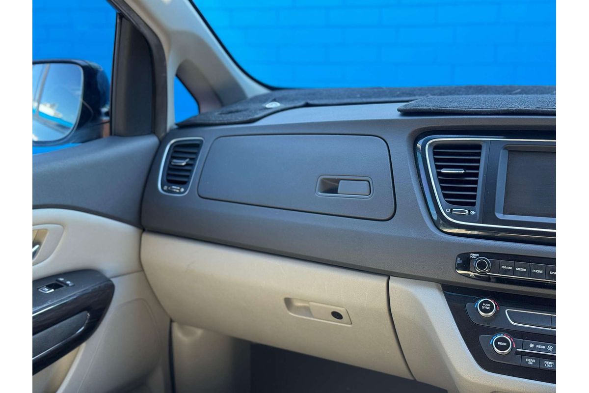 2016 Kia Carnival Platinum YP
