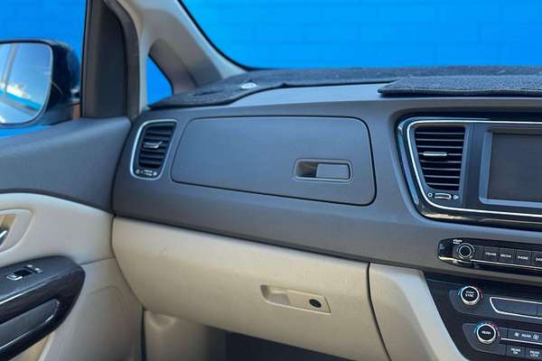2016 Kia Carnival Platinum YP