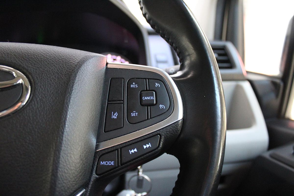 2019 Toyota Hiace Commuter GDH322R ELWB