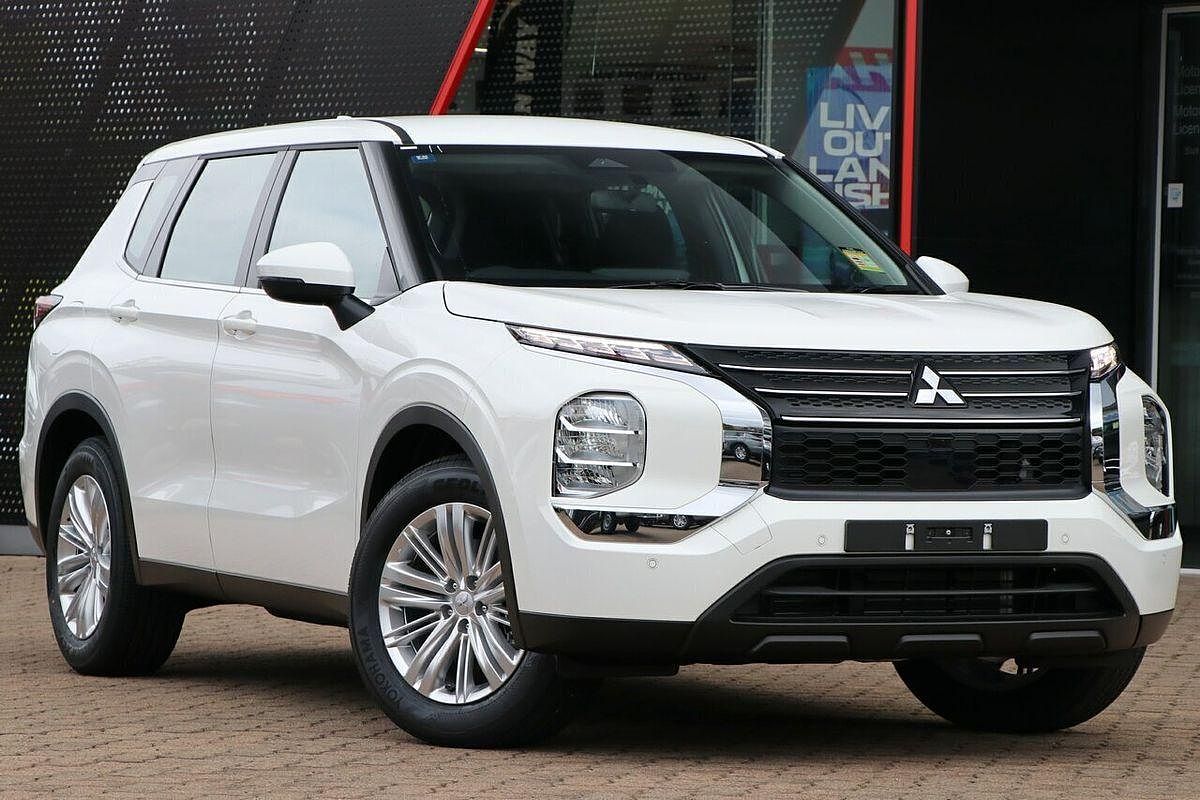 2025 Mitsubishi Outlander ES ZM