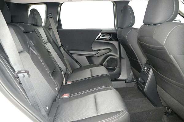 2025 Mitsubishi Outlander ES ZM