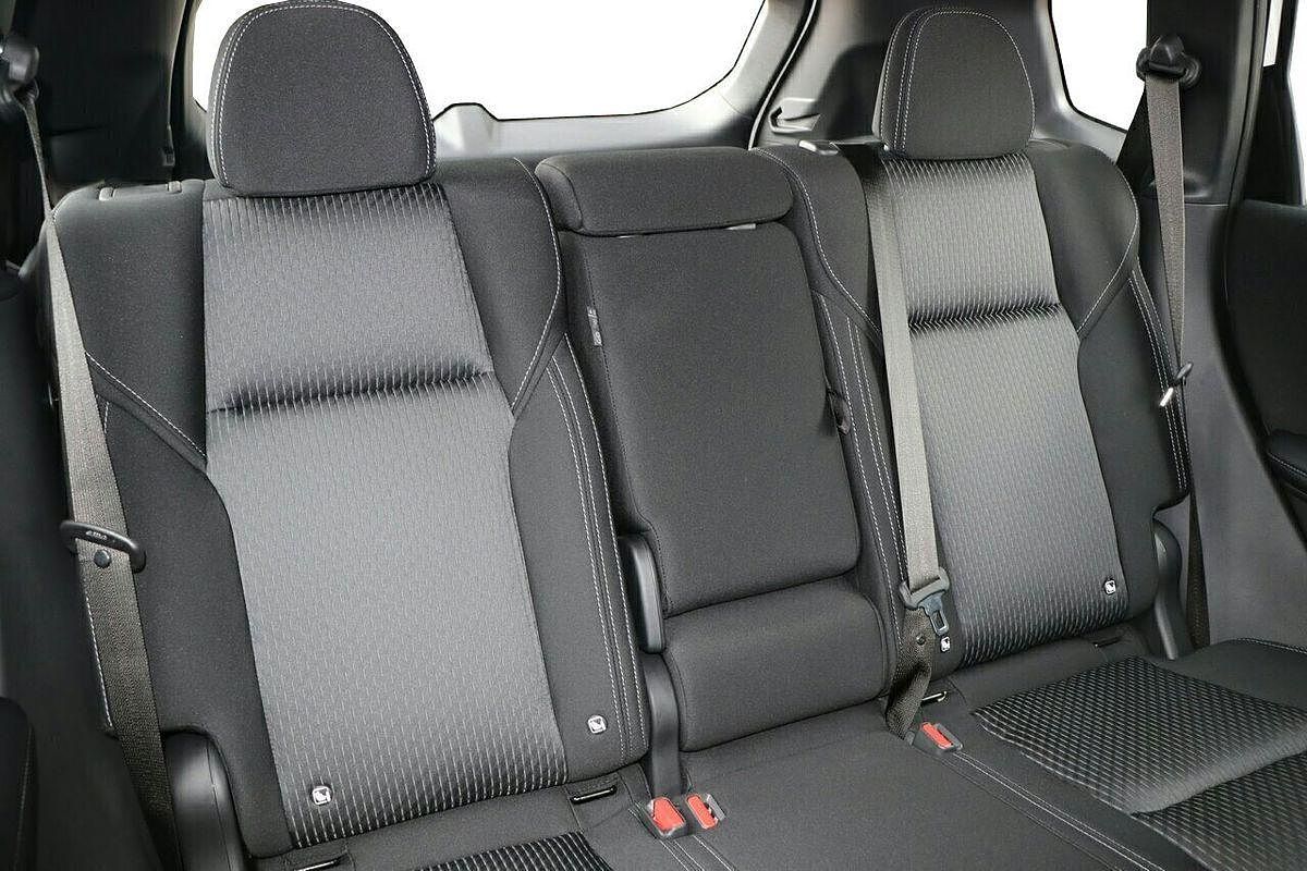 2025 Mitsubishi Outlander ES ZM